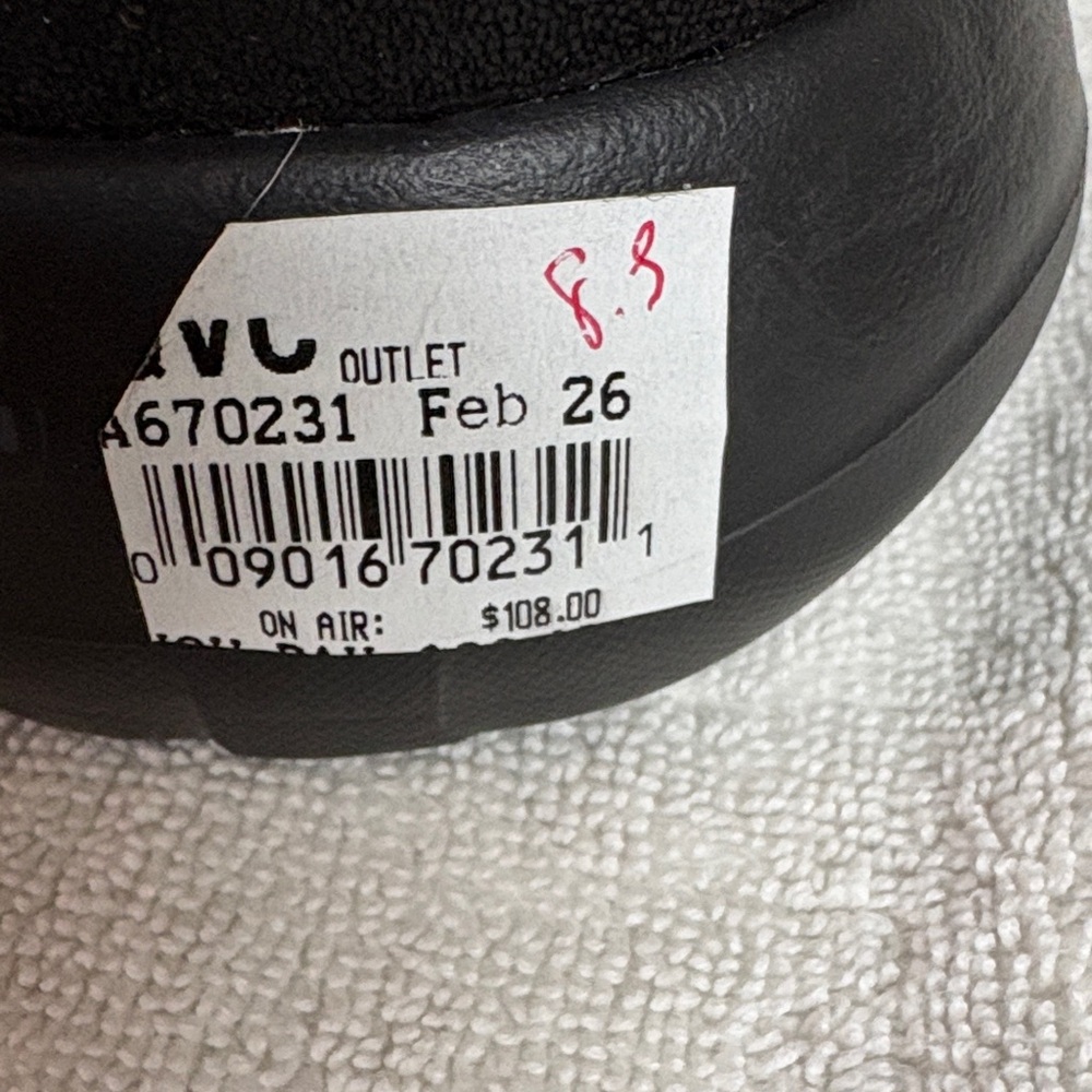 Skechers Slip Ins Women's Black Quilted Winter Boots - Picture 4 of 9